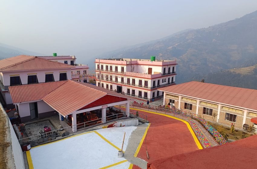  ठडियो पाँचपोखरीको भव्य प्रशासनिक भवन : पूर्वप्रधानमन्त्री ओलीद्धारा उद्घाटन