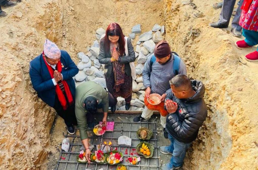  मेलम्ची-१२ को वडा कार्यालय भवन शिलान्यास